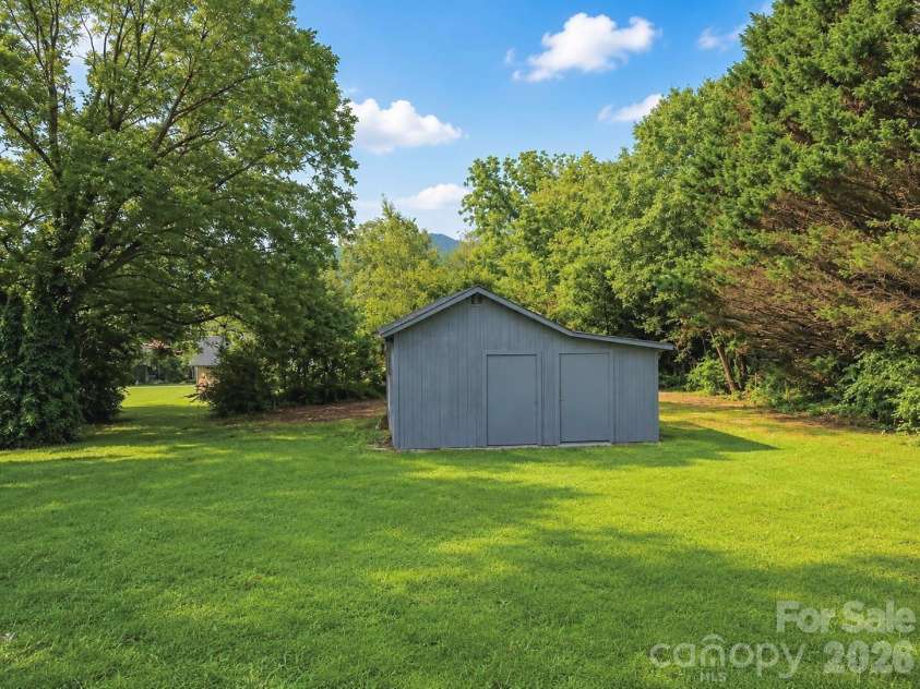 113 Mountain View Street, Morganton, NC 28655.  MLS# CAR4427591, YatesRealty ID 40267. 