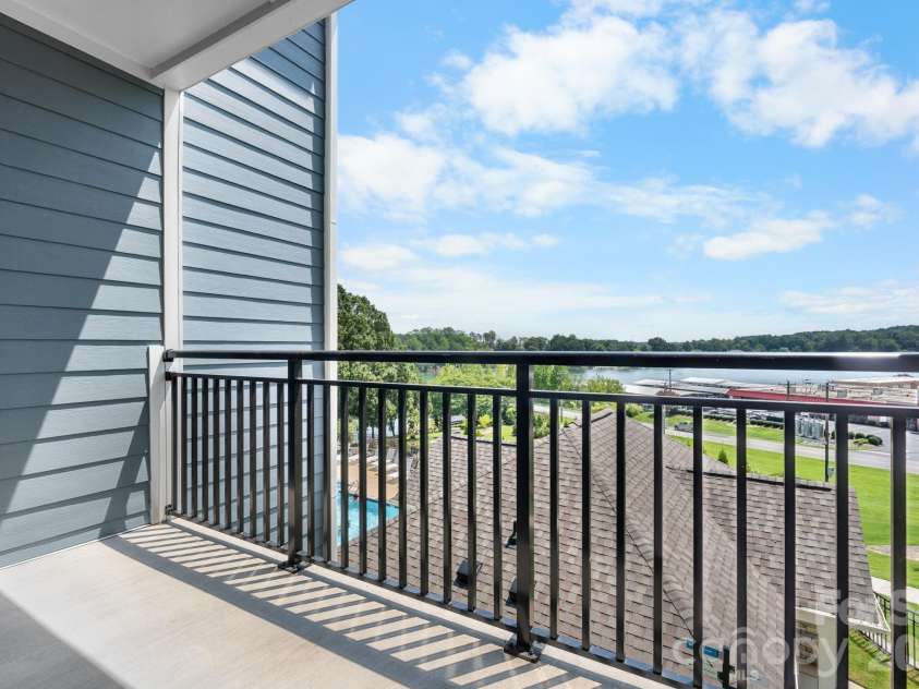 4455 Reed Creek Drive, Sherrills Ford, NC 28673.  MLS# CAR4413608, YatesRealty ID 40268. 