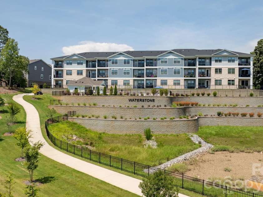 4455 Reed Creek Drive, Sherrills Ford, NC 28673.  MLS# CAR4413608, YatesRealty ID 40268. 