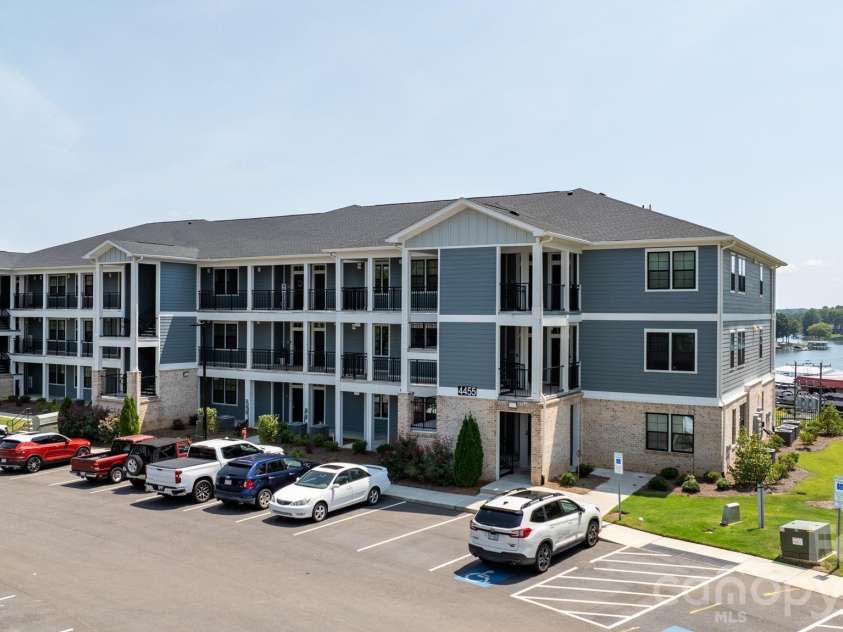 4455 Reed Creek Drive, Sherrills Ford, NC 28673.  MLS# CAR4413608, YatesRealty ID 40268. 