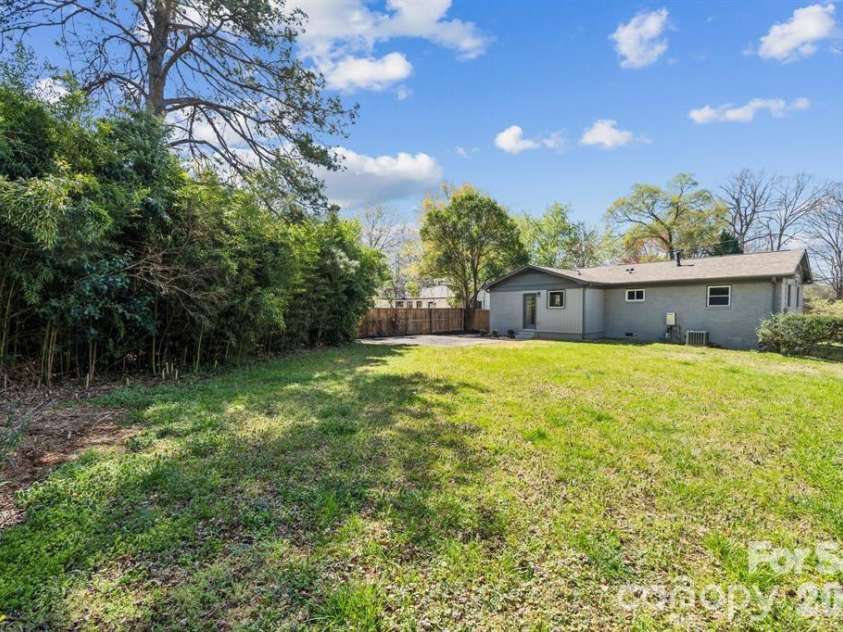 1749 Archdale Drive, Charlotte, NC 28210.  MLS# CAR4357388, YatesRealty ID 4027. 