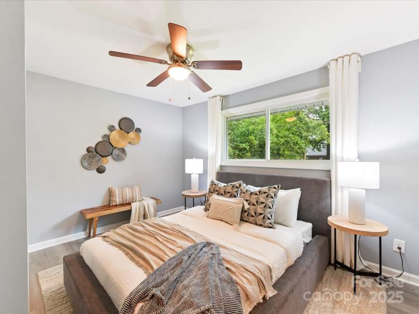 2508 Carrington Court, Charlotte, NC 28208.  MLS# CAR4288824, YatesRealty ID 4027. Generous primary bedroom 