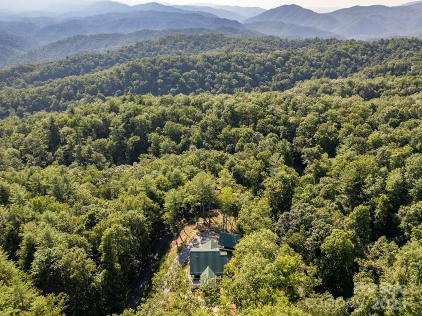 401 Moonbeam Crossing, Marshall, NC 28753.  MLS# CAR4241543, YatesRealty ID 4027. 