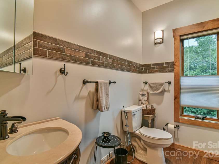 401 Moonbeam Crossing, Marshall, NC 28753.  MLS# CAR4241543, YatesRealty ID 4027. 