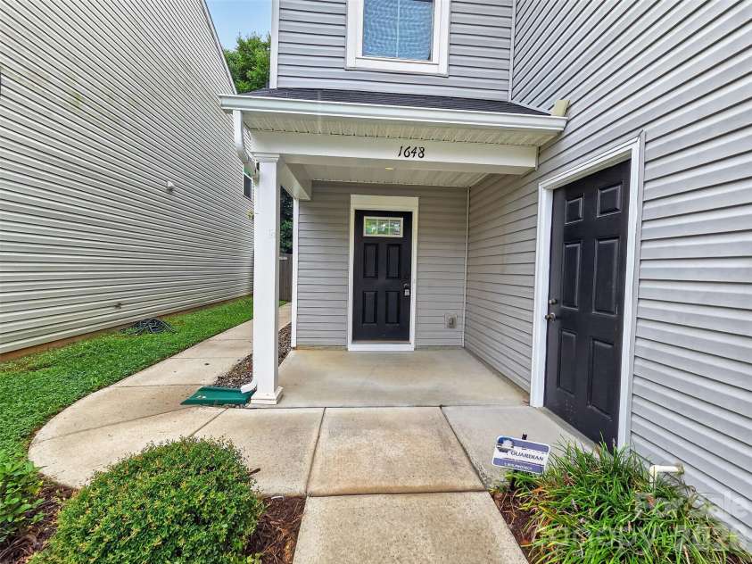 1648 Hooper Court, Charlotte, NC 28212.  MLS# CAR4408501, YatesRealty ID 40270. 