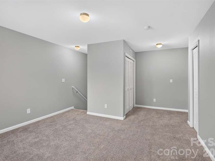 1648 Hooper Court, Charlotte, NC 28212.  MLS# CAR4408501, YatesRealty ID 40270. 