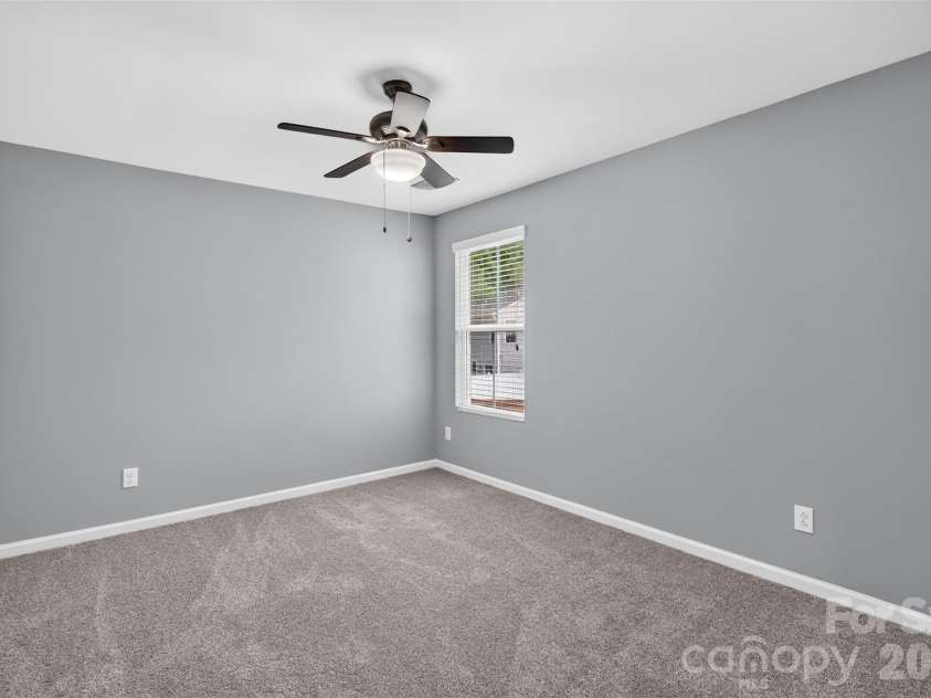 1648 Hooper Court, Charlotte, NC 28212.  MLS# CAR4408501, YatesRealty ID 40270. 