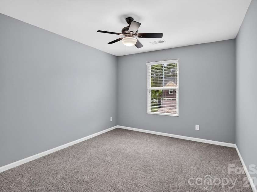 1648 Hooper Court, Charlotte, NC 28212.  MLS# CAR4408501, YatesRealty ID 40270. 