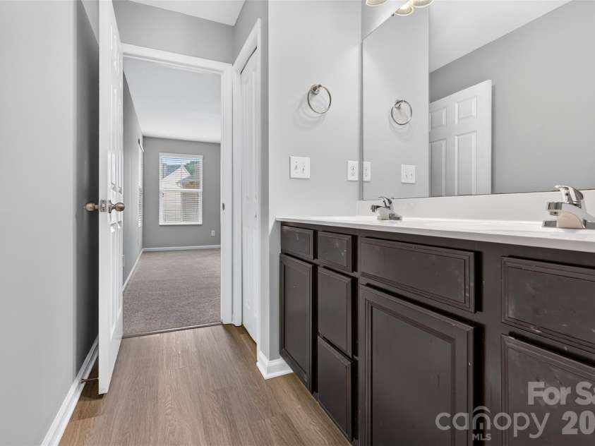 1648 Hooper Court, Charlotte, NC 28212.  MLS# CAR4408501, YatesRealty ID 40270. 