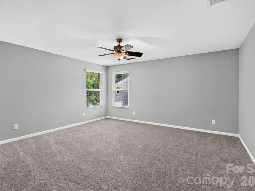 1648 Hooper Court, Charlotte, NC 28212.  MLS# CAR4408501, YatesRealty ID 40270. 