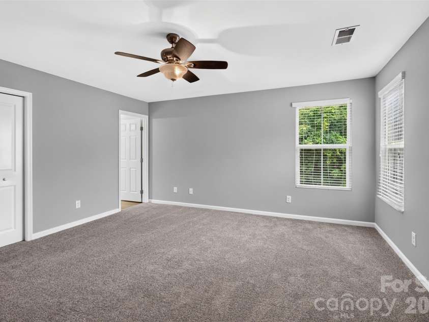 1648 Hooper Court, Charlotte, NC 28212.  MLS# CAR4408501, YatesRealty ID 40270. 