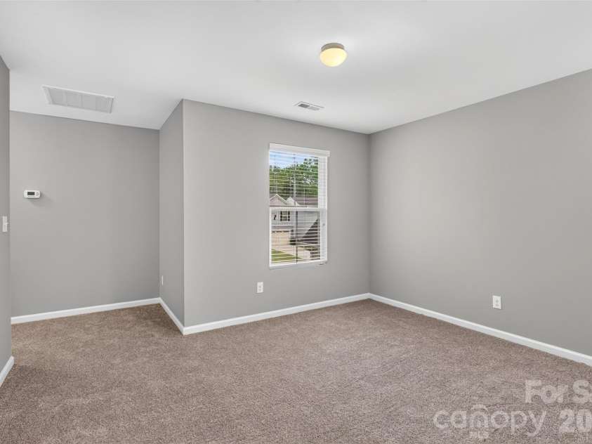 1648 Hooper Court, Charlotte, NC 28212.  MLS# CAR4408501, YatesRealty ID 40270. 