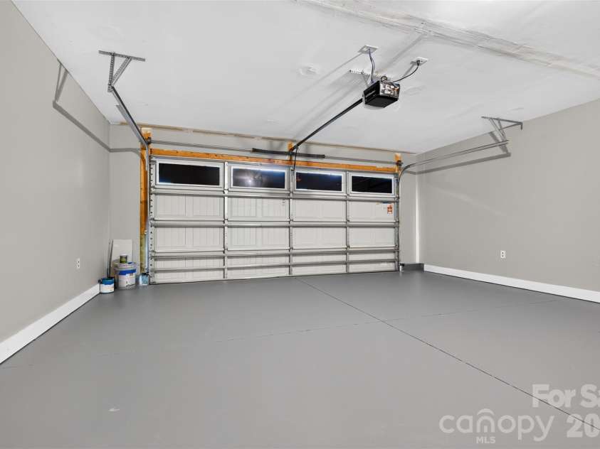 1648 Hooper Court, Charlotte, NC 28212.  MLS# CAR4408501, YatesRealty ID 40270. 