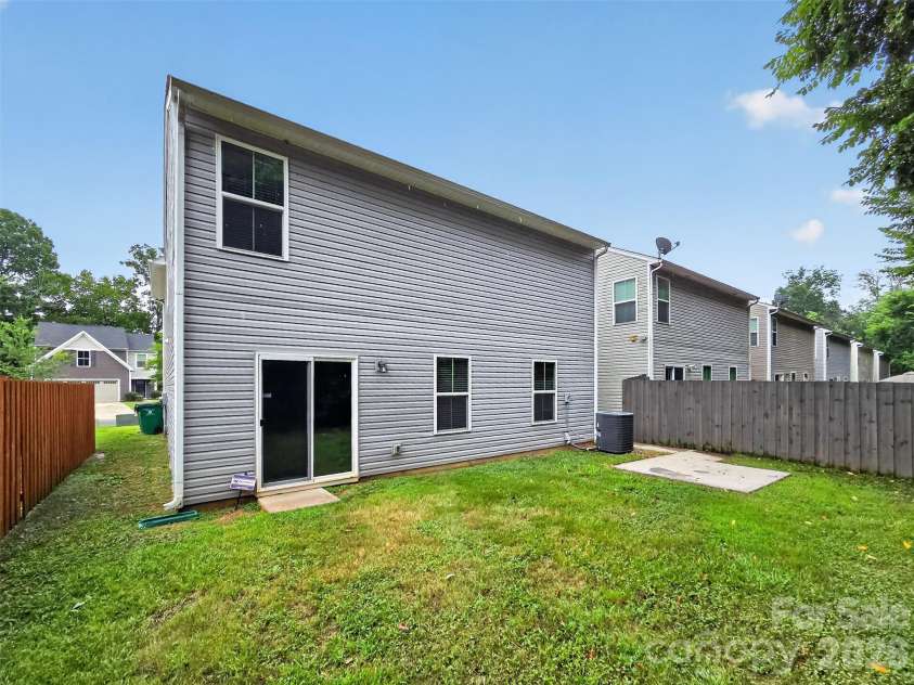 1648 Hooper Court, Charlotte, NC 28212.  MLS# CAR4408501, YatesRealty ID 40270. 