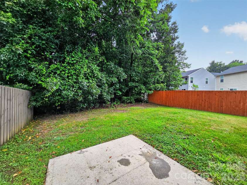 1648 Hooper Court, Charlotte, NC 28212.  MLS# CAR4408501, YatesRealty ID 40270. 