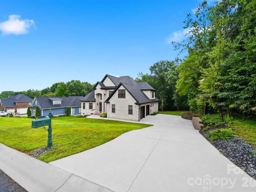 754 River Bend Drive, Granite Falls, NC 28630.  MLS# CAR4406342, YatesRealty ID 40272. 