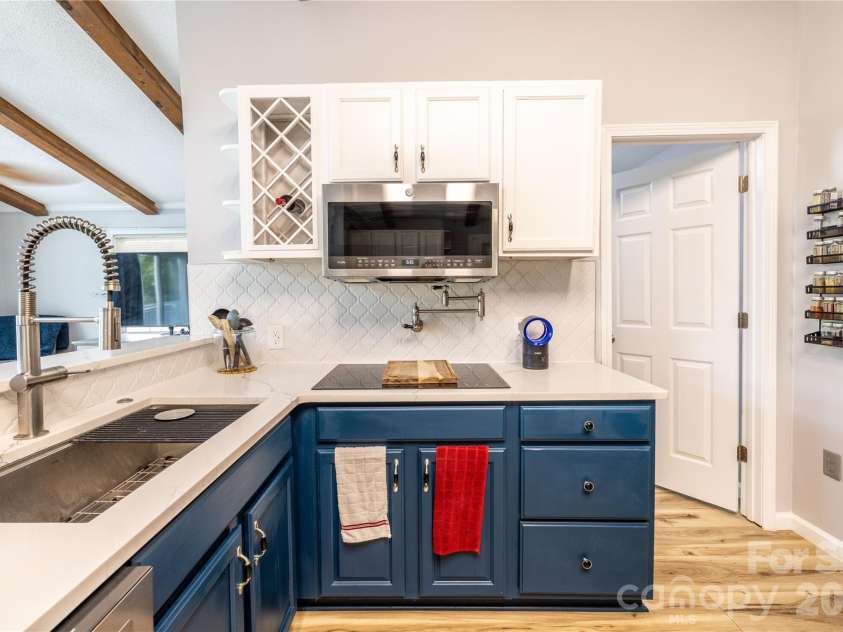 138 Strand Road, New London, NC 28127.  MLS# CAR4405795, YatesRealty ID 40275. 