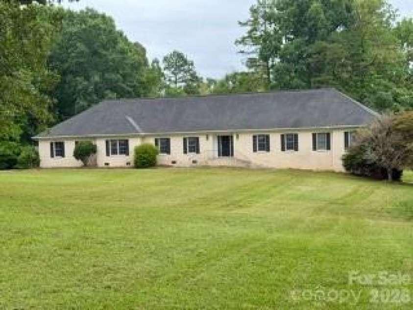 128 Temple Lane, Blacksburg, SC 29702.  MLS# CAR4391169, YatesRealty ID 40278. 