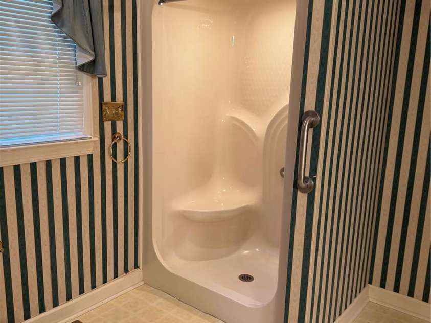 128 Temple Lane, Blacksburg, SC 29702.  MLS# CAR4391169, YatesRealty ID 40278. 