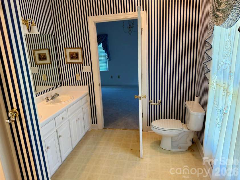 128 Temple Lane, Blacksburg, SC 29702.  MLS# CAR4391169, YatesRealty ID 40278. 