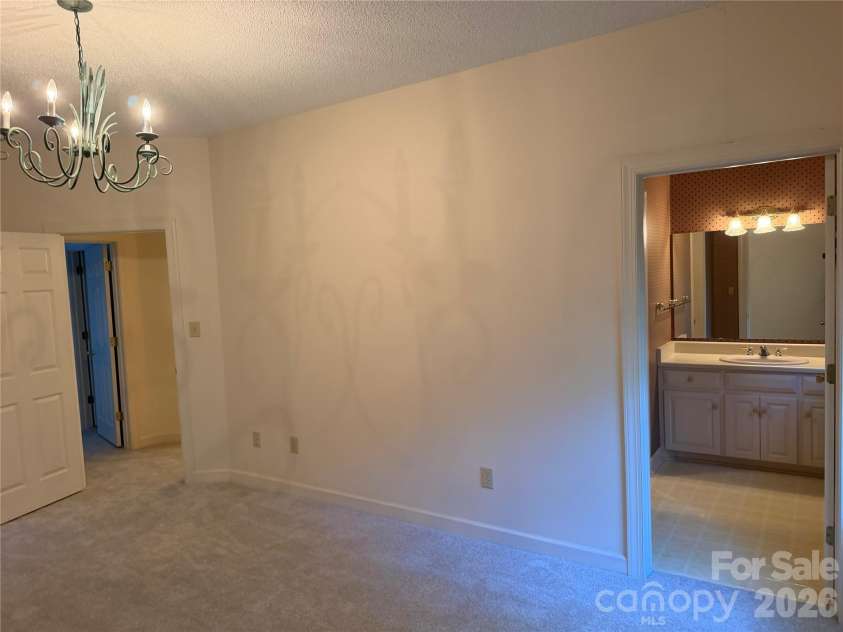 128 Temple Lane, Blacksburg, SC 29702.  MLS# CAR4391169, YatesRealty ID 40278. 