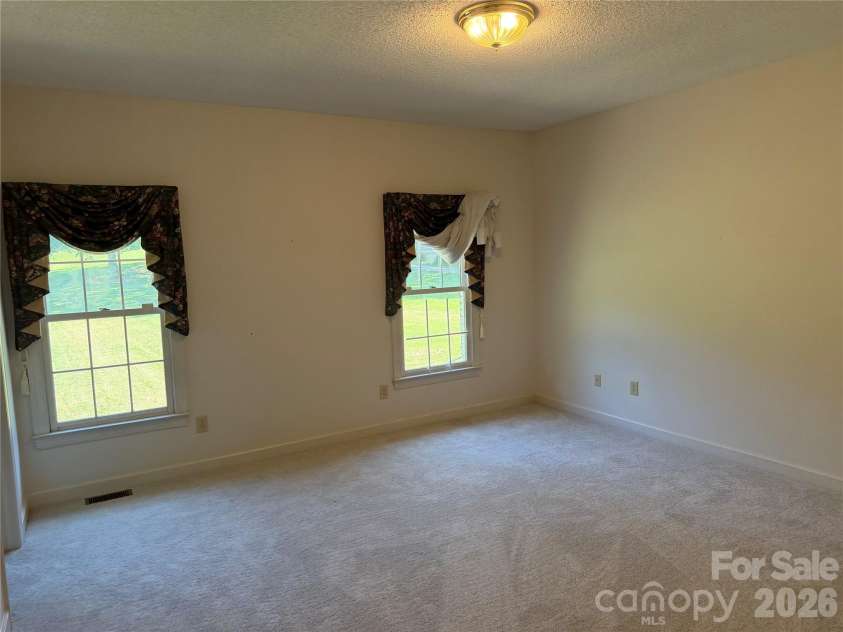 128 Temple Lane, Blacksburg, SC 29702.  MLS# CAR4391169, YatesRealty ID 40278. 