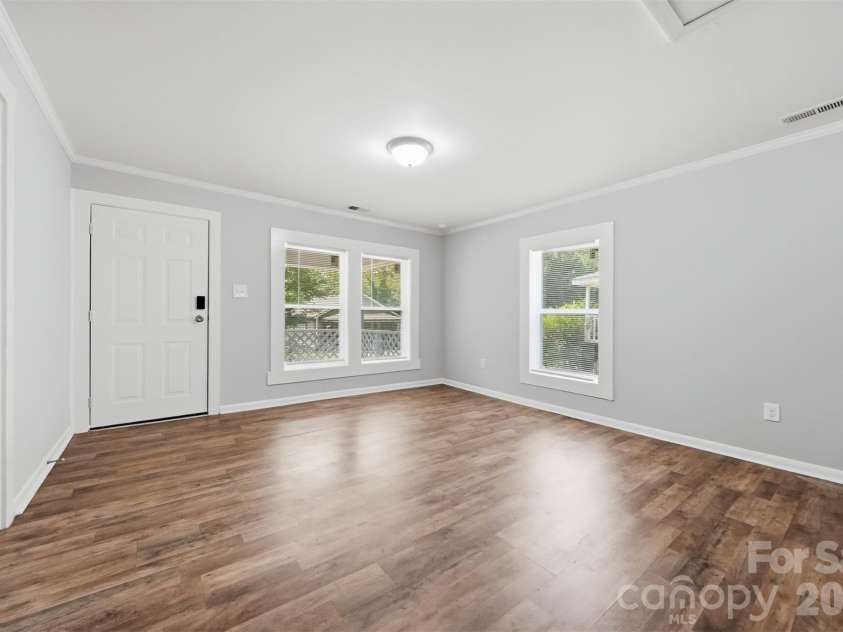 411 Orange Street, Shelby, NC 28150.  MLS# CAR4408504, YatesRealty ID 40281. 