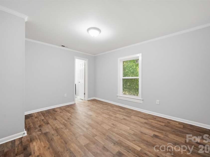 411 Orange Street, Shelby, NC 28150.  MLS# CAR4408504, YatesRealty ID 40281. 