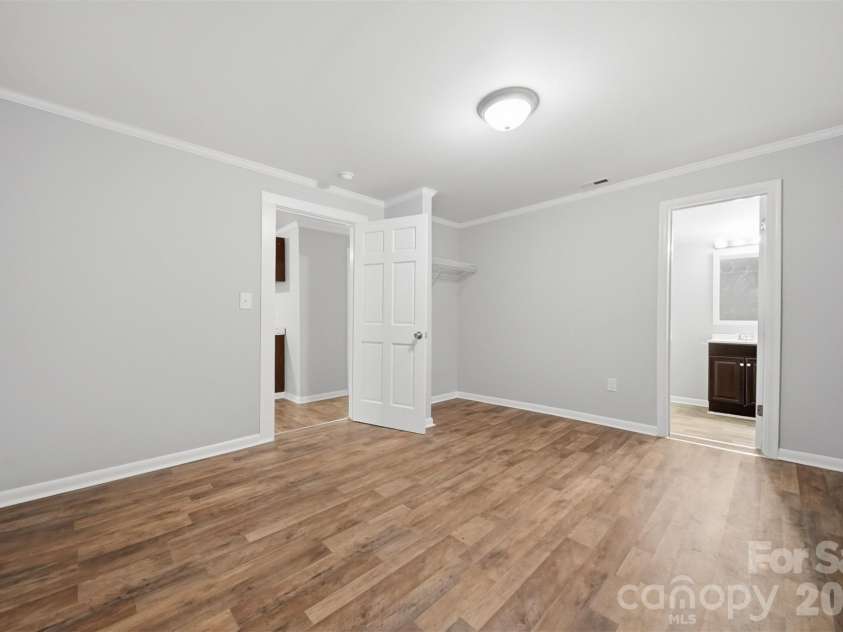 411 Orange Street, Shelby, NC 28150.  MLS# CAR4408504, YatesRealty ID 40281. 