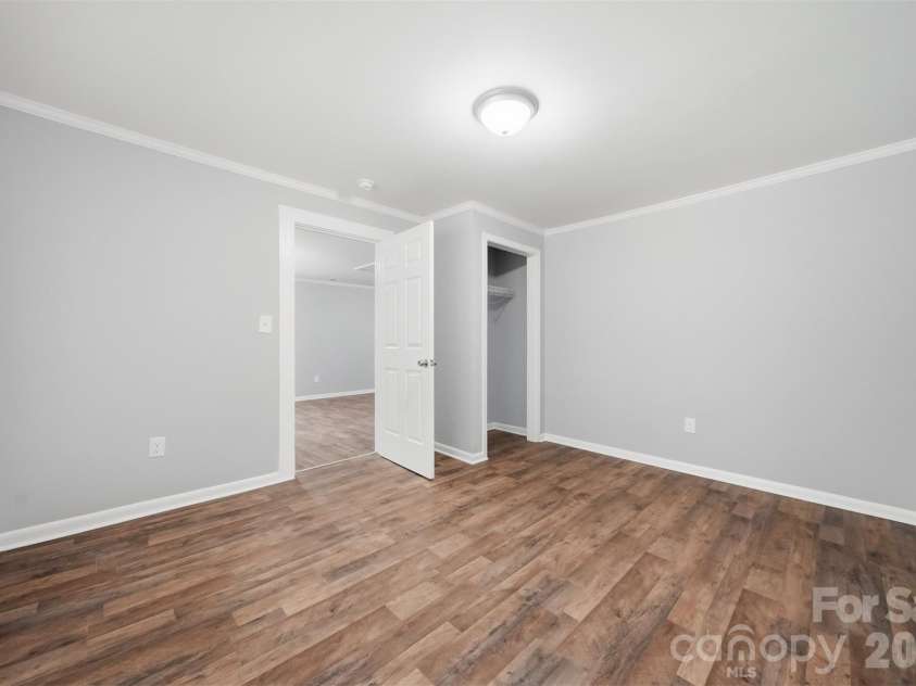 411 Orange Street, Shelby, NC 28150.  MLS# CAR4408504, YatesRealty ID 40281. 