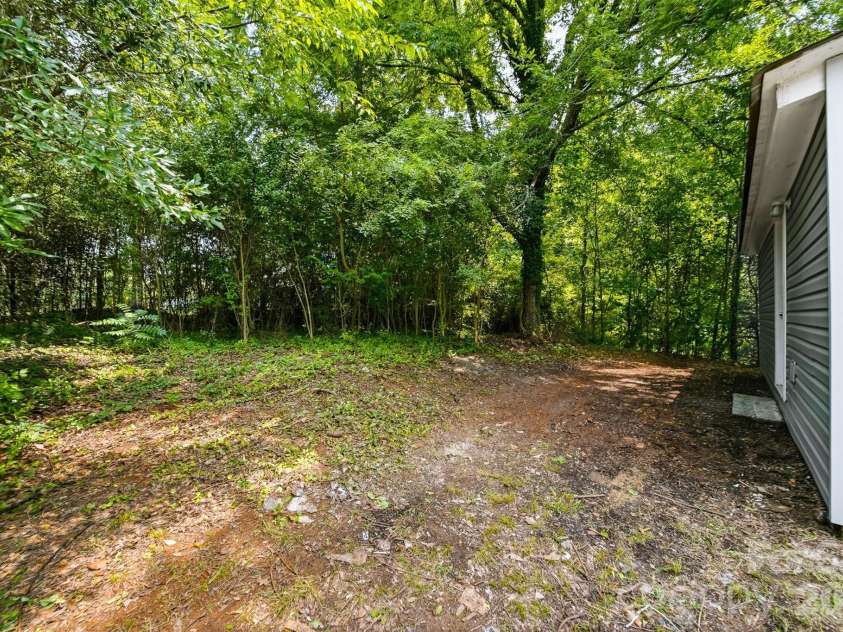 411 Orange Street, Shelby, NC 28150.  MLS# CAR4408504, YatesRealty ID 40281. 