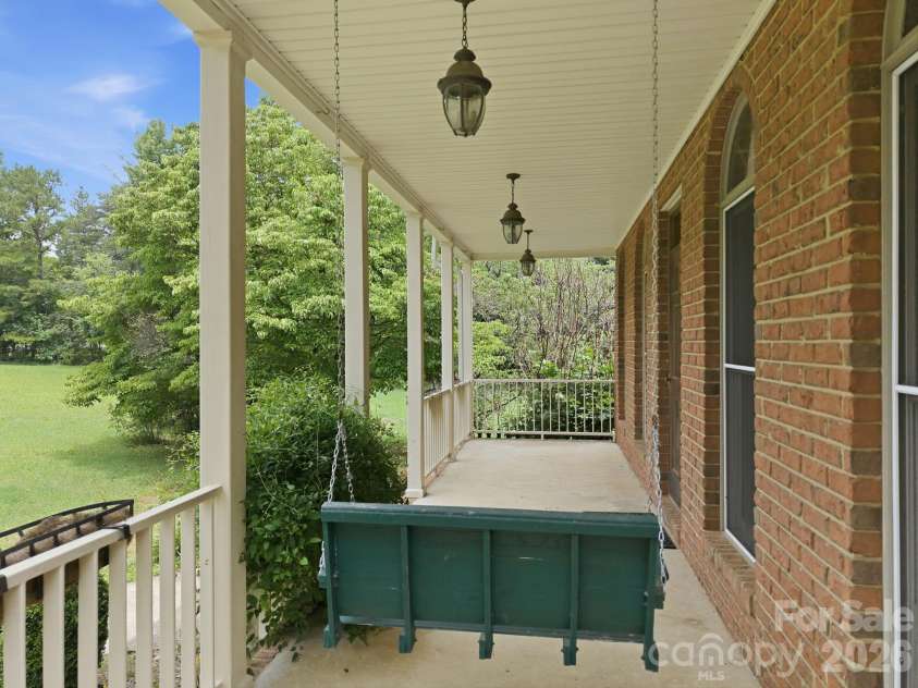 465 Baymount Drive, Salisbury, NC 28144.  MLS# CAR4406559, YatesRealty ID 40284. 