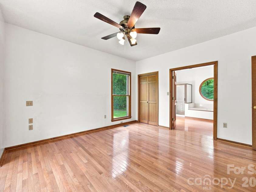 465 Baymount Drive, Salisbury, NC 28144.  MLS# CAR4406559, YatesRealty ID 40284. 