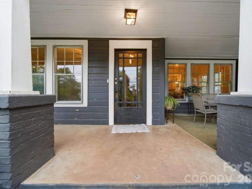211 Lenoir Street, Morganton, NC 28655.  MLS# CAR4408095, YatesRealty ID 40285. 