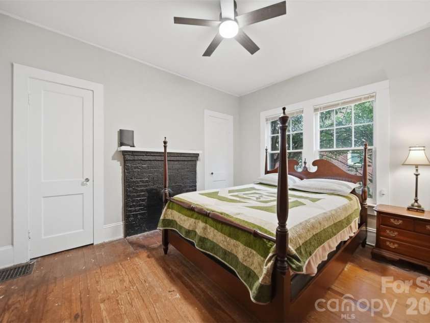 211 Lenoir Street, Morganton, NC 28655.  MLS# CAR4408095, YatesRealty ID 40285. 