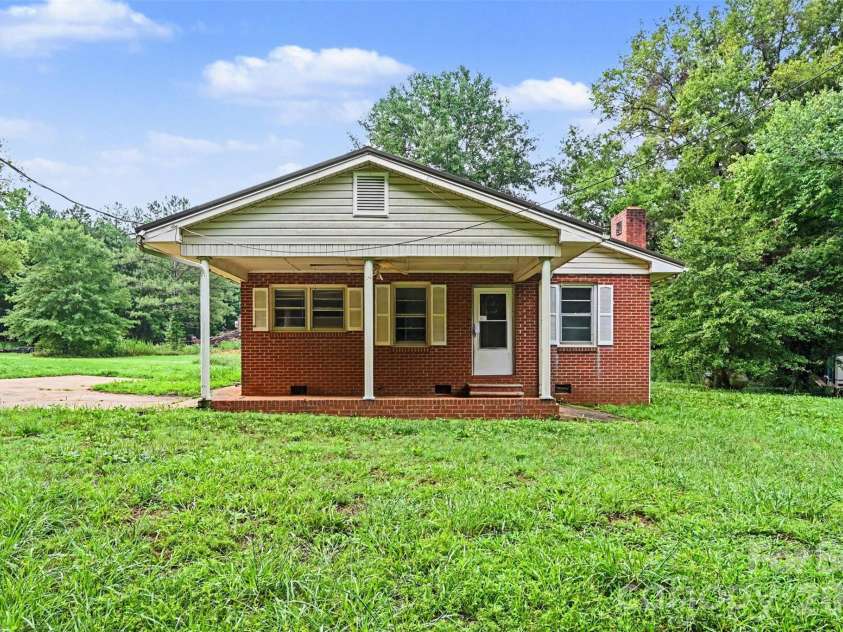 2333 Washburn Road, Shelby, NC 28150.  MLS# CAR4408534, YatesRealty ID 40286. 