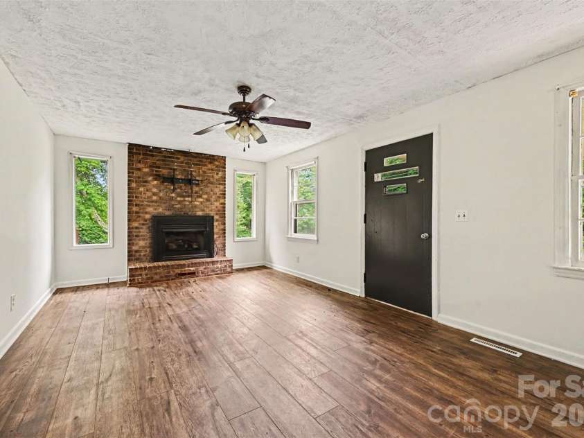 2333 Washburn Road, Shelby, NC 28150.  MLS# CAR4408534, YatesRealty ID 40286. 