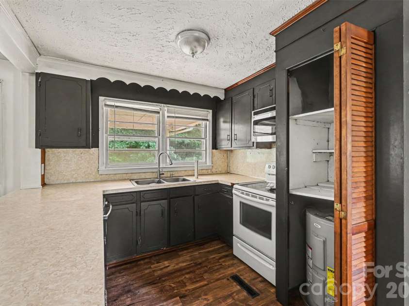 2333 Washburn Road, Shelby, NC 28150.  MLS# CAR4408534, YatesRealty ID 40286. 