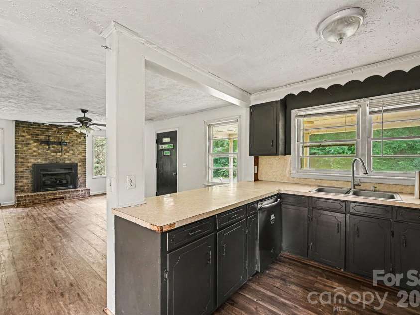 2333 Washburn Road, Shelby, NC 28150.  MLS# CAR4408534, YatesRealty ID 40286. 