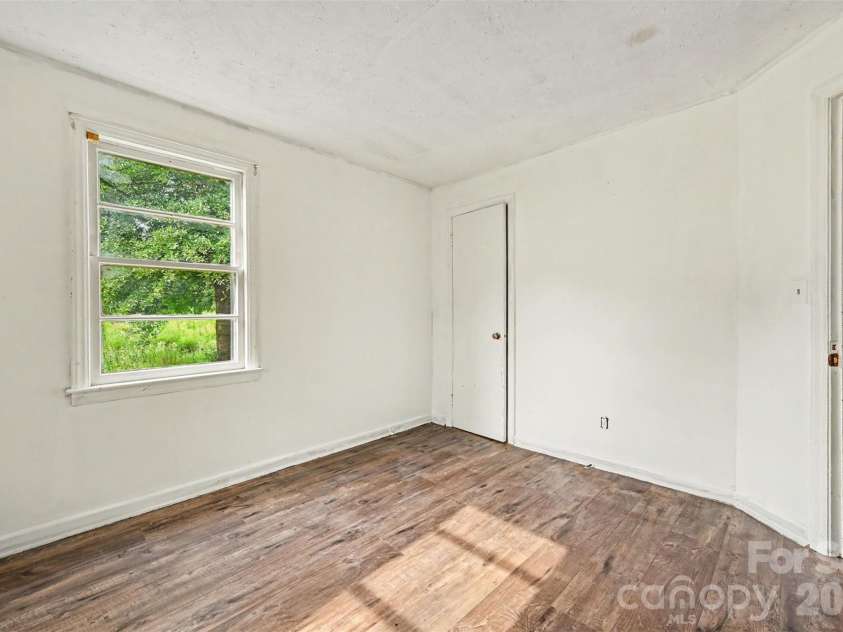 2333 Washburn Road, Shelby, NC 28150.  MLS# CAR4408534, YatesRealty ID 40286. 