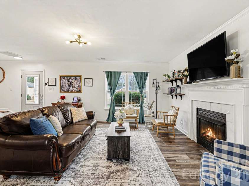 1636 Clooney Lane, Charlotte, NC 28262.  MLS# CAR4350925, YatesRealty ID 4029. 