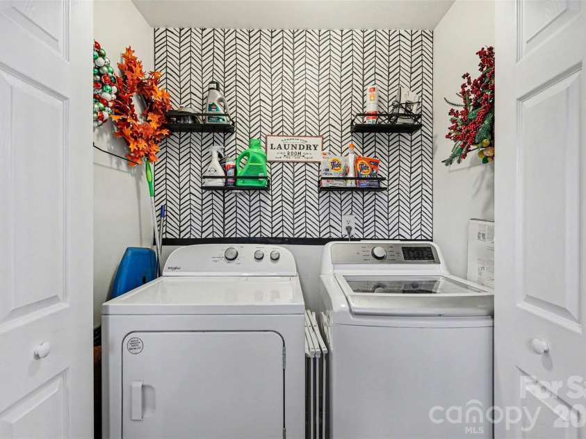 1636 Clooney Lane, Charlotte, NC 28262.  MLS# CAR4350925, YatesRealty ID 4029. 