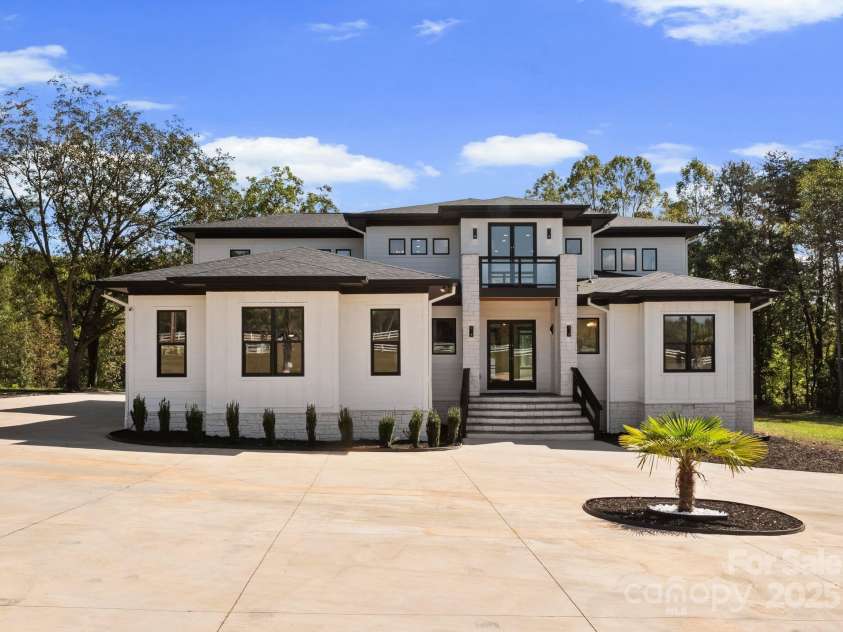 116 Bent Twig Drive, Statesville, NC 28677.  MLS# CAR4315831, YatesRealty ID 403. 