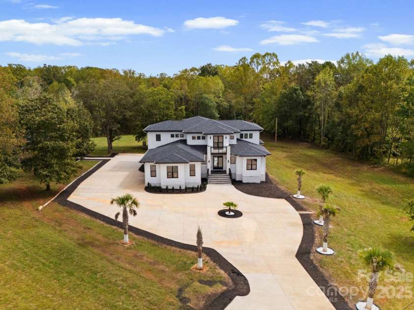 116 Bent Twig Drive, Statesville, NC 28677.  MLS# CAR4315831, YatesRealty ID 403. 