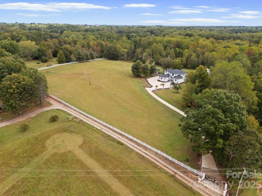 116 Bent Twig Drive, Statesville, NC 28677.  MLS# CAR4315831, YatesRealty ID 403. 