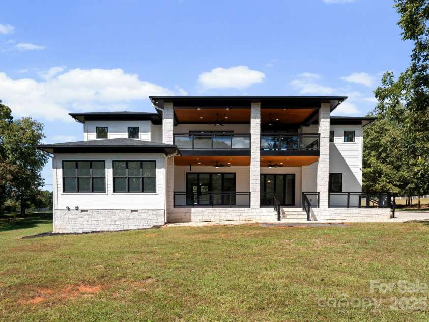 116 Bent Twig Drive, Statesville, NC 28677.  MLS# CAR4315831, YatesRealty ID 403. 