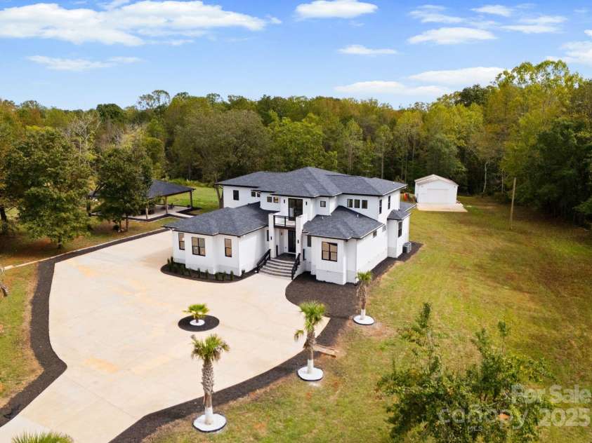 116 Bent Twig Drive, Statesville, NC 28677.  MLS# CAR4315831, YatesRealty ID 403. 