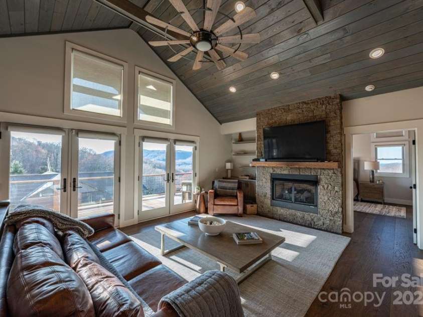 92 Grouseberry Drive, Banner Elk, NC 28604.  MLS# CAR4242581, YatesRealty ID 4030. 