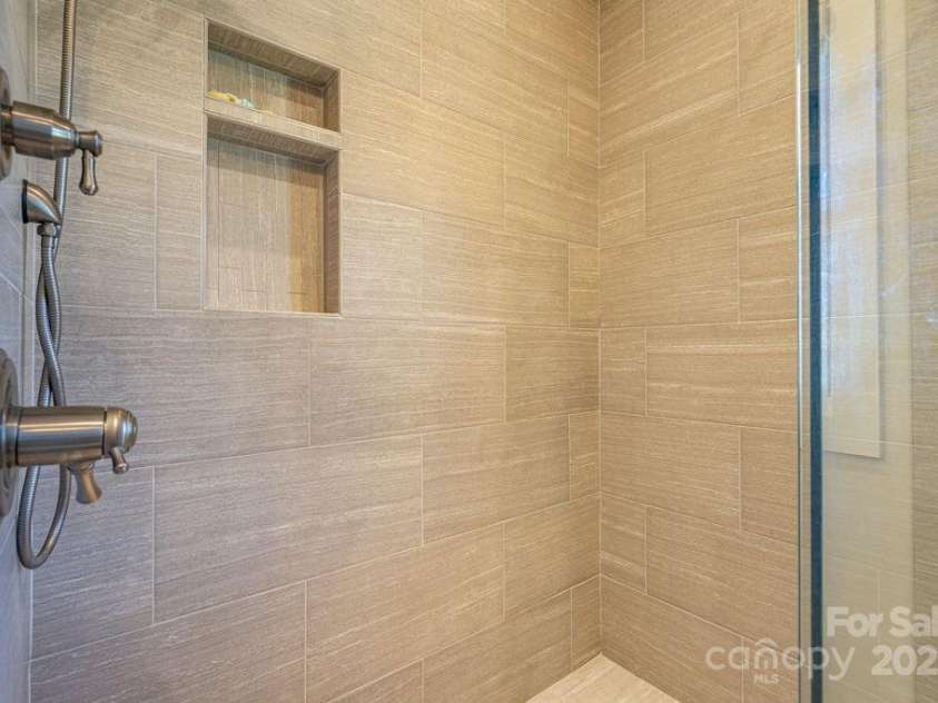 92 Grouseberry Drive, Banner Elk, NC 28604.  MLS# CAR4242581, YatesRealty ID 4030. 