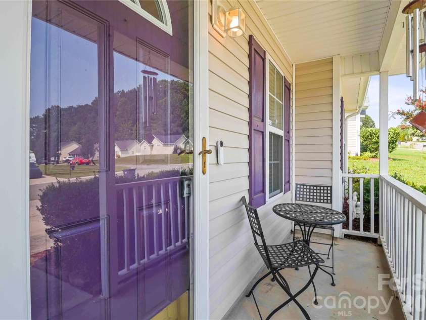5405 Katherine Court, Dallas, NC 28034.  MLS# CAR4405135, YatesRealty ID 40301. 